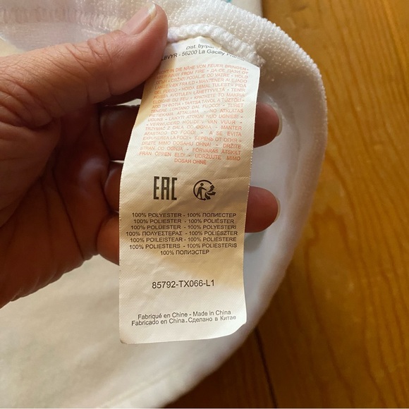 Beach Towels, Set of Three - Picture 7 of 9